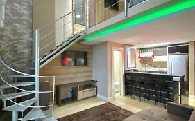 Saint Sebastian Flat 612 - Com Hidro! Ate 4 Pessoas, Duplex, No Centro